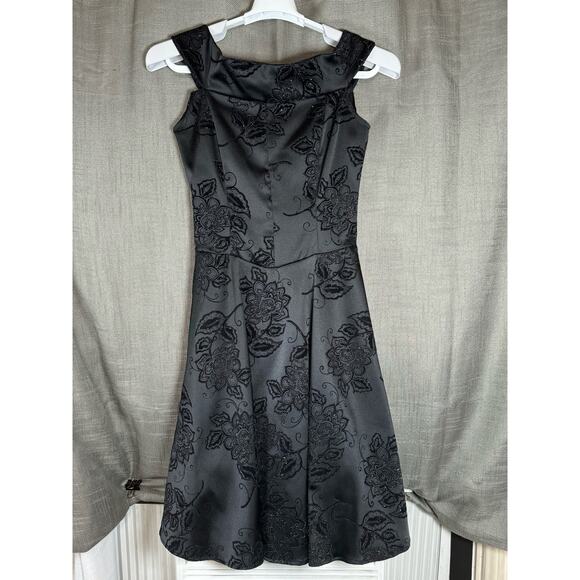 Vintage Homecoming Off The Shoulder Black Size 3 Cocktail Dress - USED - Picture 2 of 6